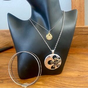 Elegant Silver and Gold Floral Sand Dollar Pendant Necklace Set